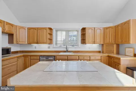 Kitchen - 3712 Kayson St, Silver Spring, MD 20906 photo 2 of 9