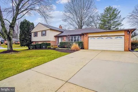 18700 Bloomfield Rd, Olney, MD 20832
