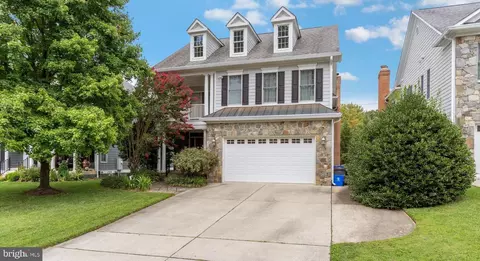 5605 Forest Pl, Bethesda, MD 20814