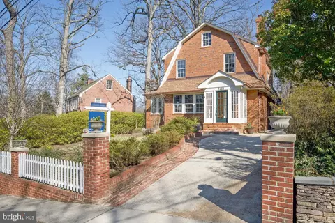 7425 Baltimore Ave, Takoma Park, MD 20912