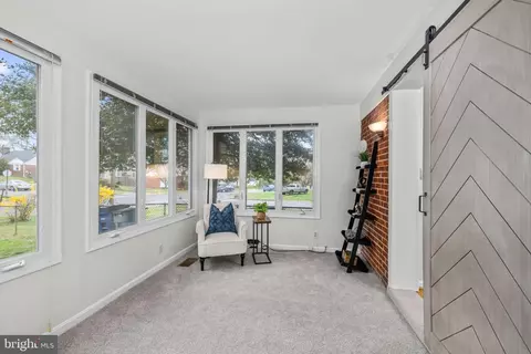 Living - 10612 Ordway Dr, Silver Spring, MD 20901 photo 7 of 10