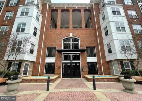501 Hungerford Dr #146, Rockville, MD 20850