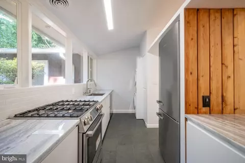 Kitchen - 11516 Highview Ave, Silver Spring, MD 20902 photo 3 of 6
