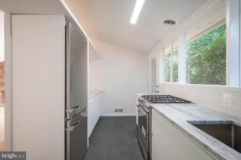 Kitchen - 11516 Highview Ave, Silver Spring, MD 20902 photo 6 of 6
