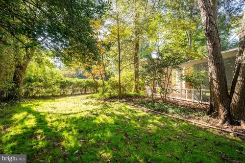 Exterior - 11516 Highview Ave, Silver Spring, MD 20902 photo 4 of 9