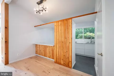 Entry Way - 11516 Highview Ave, Silver Spring, MD 20902 photo 4 of 4