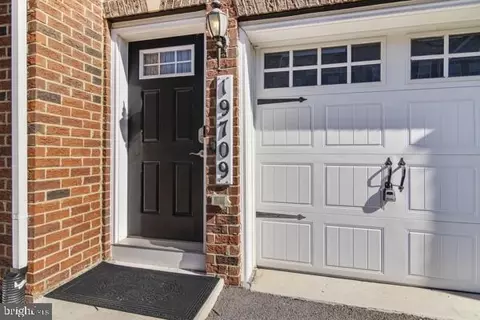 19709 Vaughn Landing Dr, Germantown, MD 20874