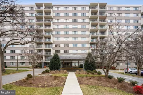 4977 Battery Ln #1-816, Bethesda, MD 20814