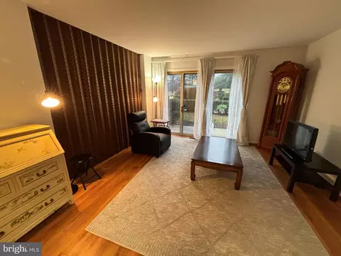 Living - 3603 Gleneagles Dr #6-1D, Silver Spring, MD 20906 photo 3 of 4