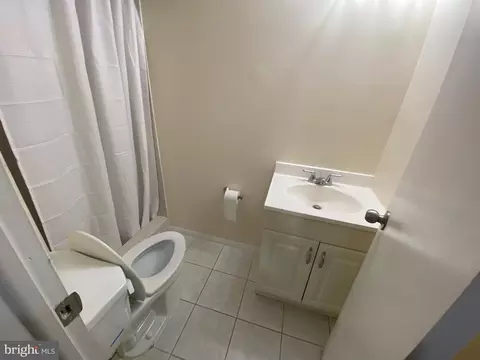 Bath - 24 Avonshire Ct, Silver Spring, MD 20904 photo 3 of 3