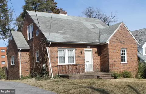 5005 Rugby Ave, Bethesda, MD 20814