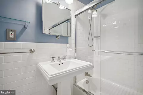 Bath - 8708 Maywood Ave, Silver Spring, MD 20910 photo 3 of 4