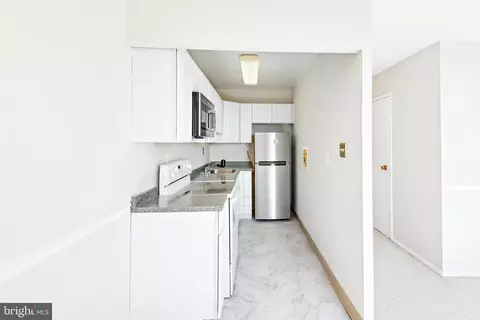 Kitchen - 9701 Fields Rd #506, Gaithersburg, MD 20878 photo 1 of 3