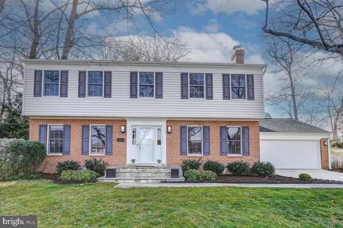 7508 Elmore Ln, Bethesda, MD 20817