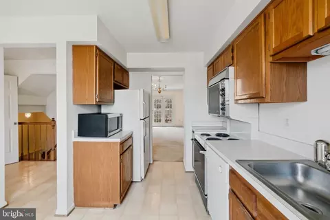 Kitchen - 3254 Saint Augustine Ct, Olney, MD 20832 photo 2 of 3