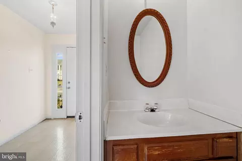 Bath - 3254 Saint Augustine Ct, Olney, MD 20832 photo 1 of 3
