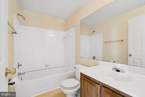 Bath - 3254 Saint Augustine Ct, Olney, MD 20832 photo 3 of 3