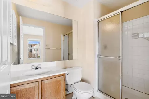 Bath - 3254 Saint Augustine Ct, Olney, MD 20832 photo 2 of 3
