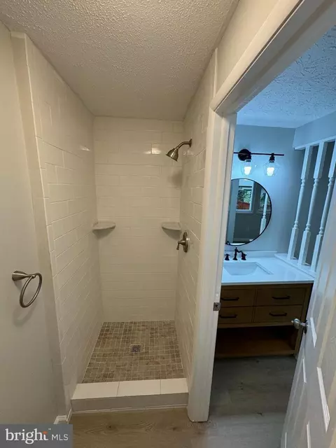 Bath - 14251 Castle Blvd #124-17, Silver Spring, MD 20904 photo 4 of 6