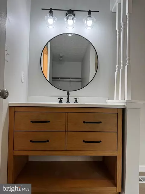 Bath - 14251 Castle Blvd #124-17, Silver Spring, MD 20904 photo 5 of 6