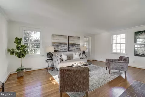 Living - 200 Williamsburg Dr, Silver Spring, MD 20901 photo 1 of 4