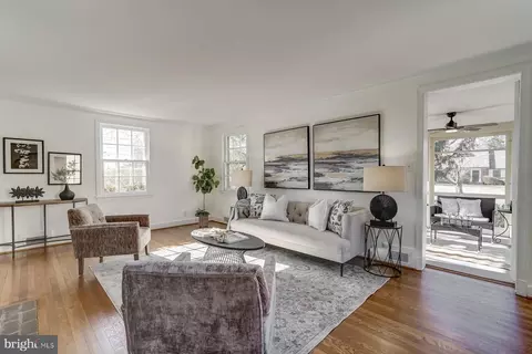 Living - 200 Williamsburg Dr, Silver Spring, MD 20901 photo 2 of 4
