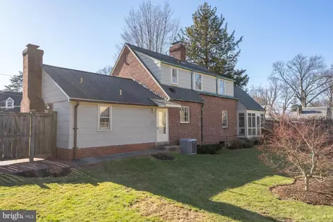 Exterior - 200 Williamsburg Dr, Silver Spring, MD 20901 photo 8 of 10