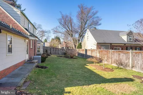 Exterior - 200 Williamsburg Dr, Silver Spring, MD 20901 photo 7 of 10