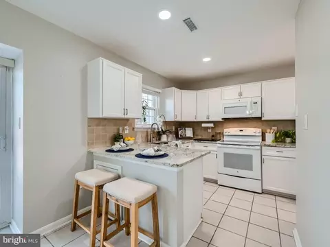 Kitchen - 13213 Verdi Ct, Silver Spring, MD 20904 photo 4 of 8