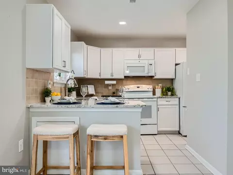 Kitchen - 13213 Verdi Ct, Silver Spring, MD 20904 photo 3 of 8