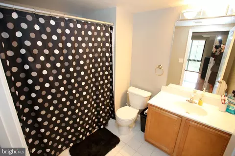 Bath - 7915 Eastern Ave #407, Silver Spring, MD 20910 photo 1 of 2