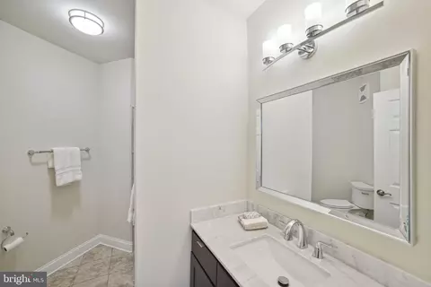 Bath - 3825 Doc Berlin Dr #32, Silver Spring, MD 20906 photo 2 of 4