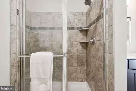 Bath - 3825 Doc Berlin Dr #32, Silver Spring, MD 20906 photo 4 of 4