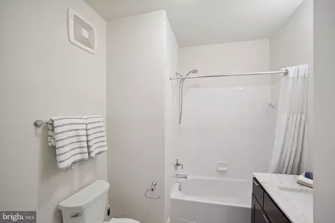 Bath - 3825 Doc Berlin Dr #32, Silver Spring, MD 20906 photo 1 of 4