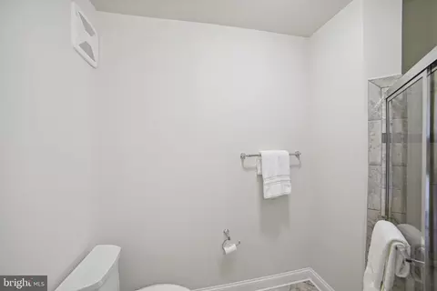 Bath - 3825 Doc Berlin Dr #32, Silver Spring, MD 20906 photo 3 of 4