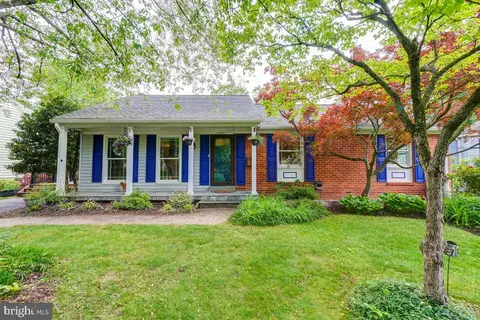 14721 Janice Dr, Rockville, MD 20853