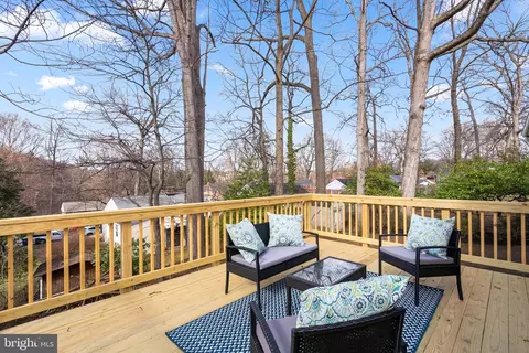 Exterior - 118 Lynnmoor Dr, Silver Spring, MD 20901 photo 3 of 10