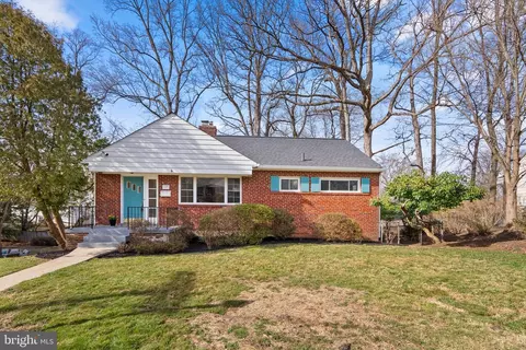 Exterior - 118 Lynnmoor Dr, Silver Spring, MD 20901 photo 1 of 10
