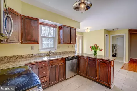 Kitchen - 1905 Mayflower Dr, Silver Spring, MD 20905 photo 4 of 5