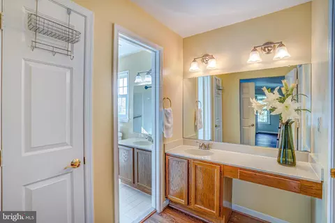 Bath - 1905 Mayflower Dr, Silver Spring, MD 20905 photo 3 of 5