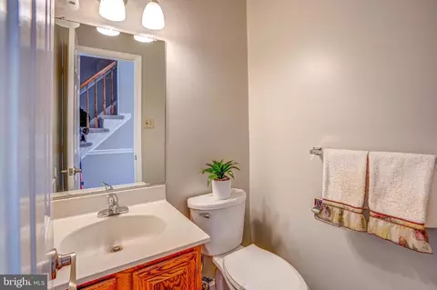 Bath - 1905 Mayflower Dr, Silver Spring, MD 20905 photo 1 of 5
