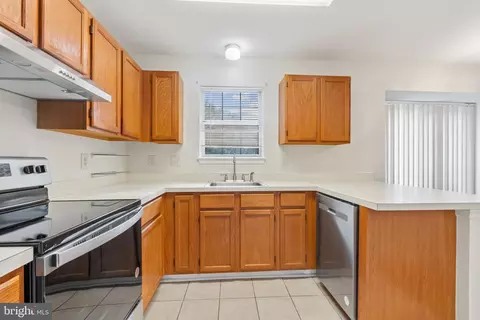 Kitchen - 2 Dawn View Ct, Silver Spring, MD 20904 photo 3 of 3