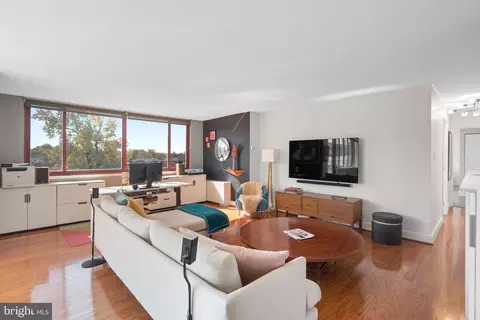 Living - 1220 Blair Mill Rd #505, Silver Spring, MD 20910 photo 1 of 5