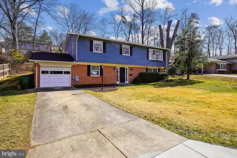 876 Diamond Dr, Gaithersburg, MD 20878