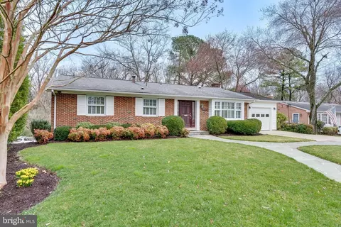 11521 Deborah Dr, Potomac, MD 20854