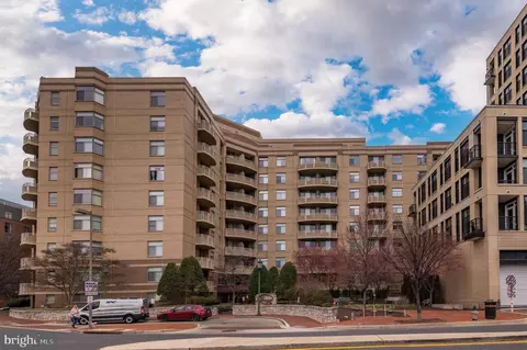 7111 Woodmont Ave #713, Chevy Chase, MD 20815