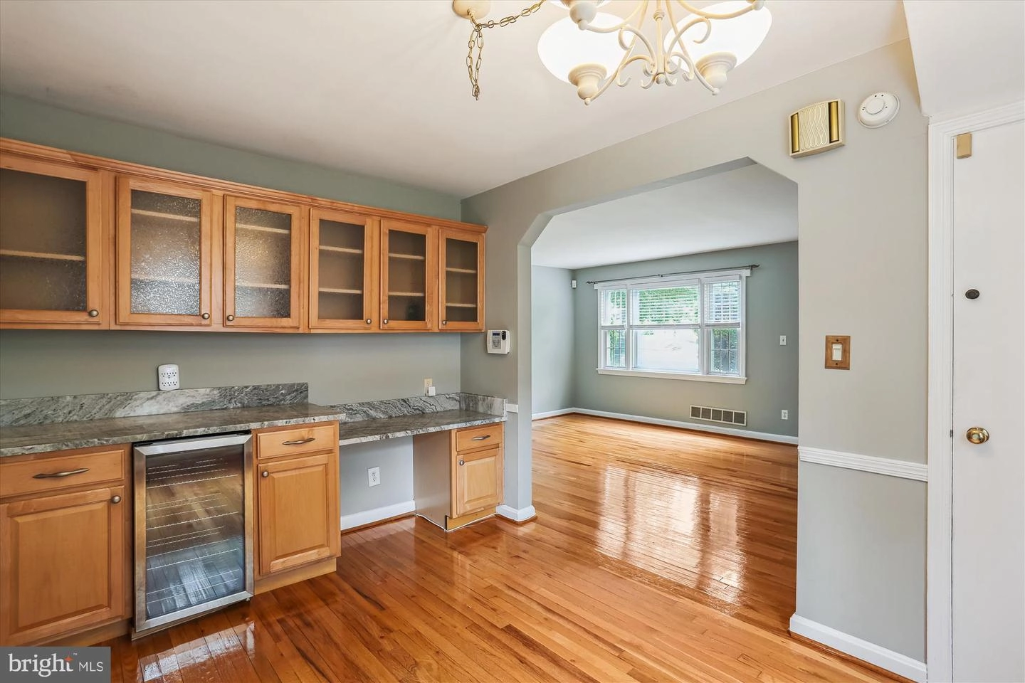 Kitchen - 1621 Dublin Dr, Silver Spring, MD 20902 photo 8 of 10