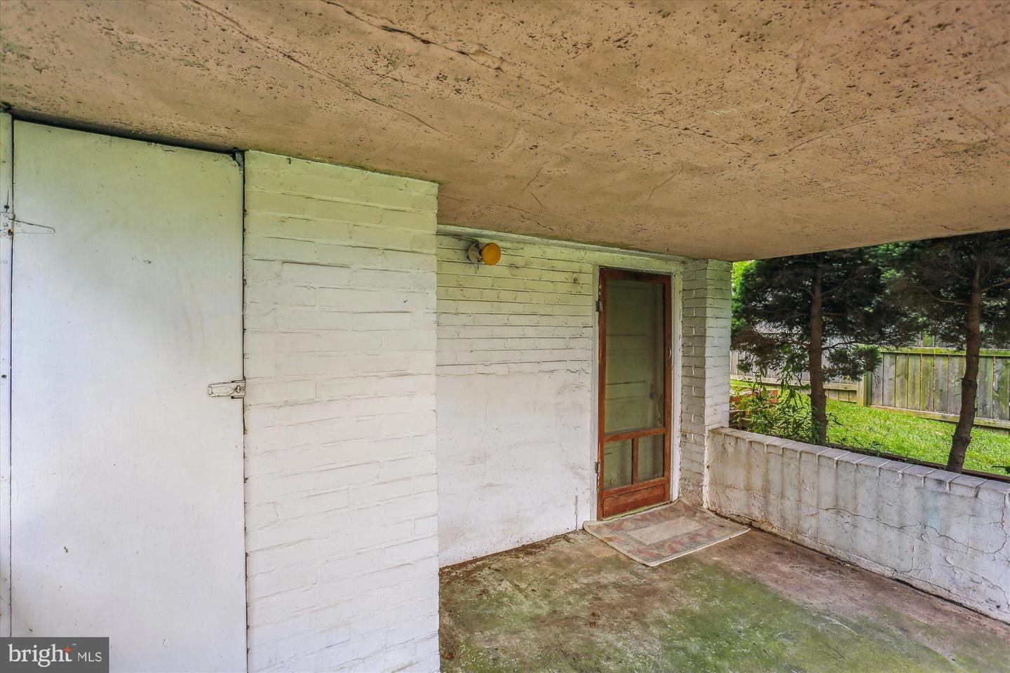 Exterior - 1621 Dublin Dr, Silver Spring, MD 20902 photo 4 of 14