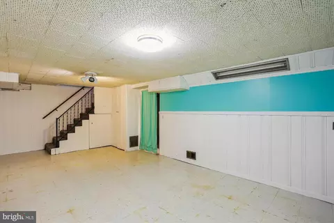 Exterior - 1621 Dublin Dr, Silver Spring, MD 20902 photo 2 of 14