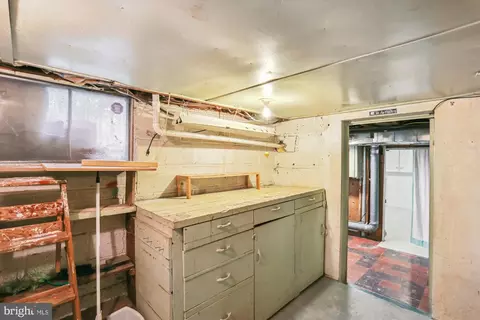 Kitchen - 1621 Dublin Dr, Silver Spring, MD 20902 photo 10 of 10